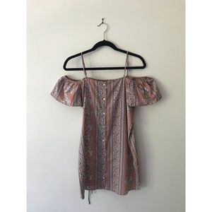 Off the shoulder Shift Dress